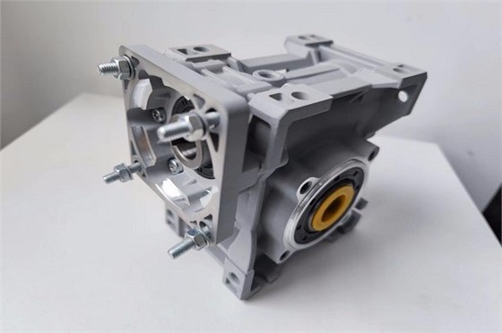 艾思捷蜗轮减速机.jpg 艾思捷蜗轮减速机.jpg