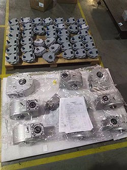 半导体专用减速机,蜗轮减速机,蜗杆减速机,减速机厂家,芯片设备专用减速机,翻转机构减速机,定制款减速机2.jpg 半导体专用减速机,蜗轮减速机,蜗杆减速机,减速机厂家,芯片设备专用减速机,翻转机构减速机,定制款减速机2.jpg